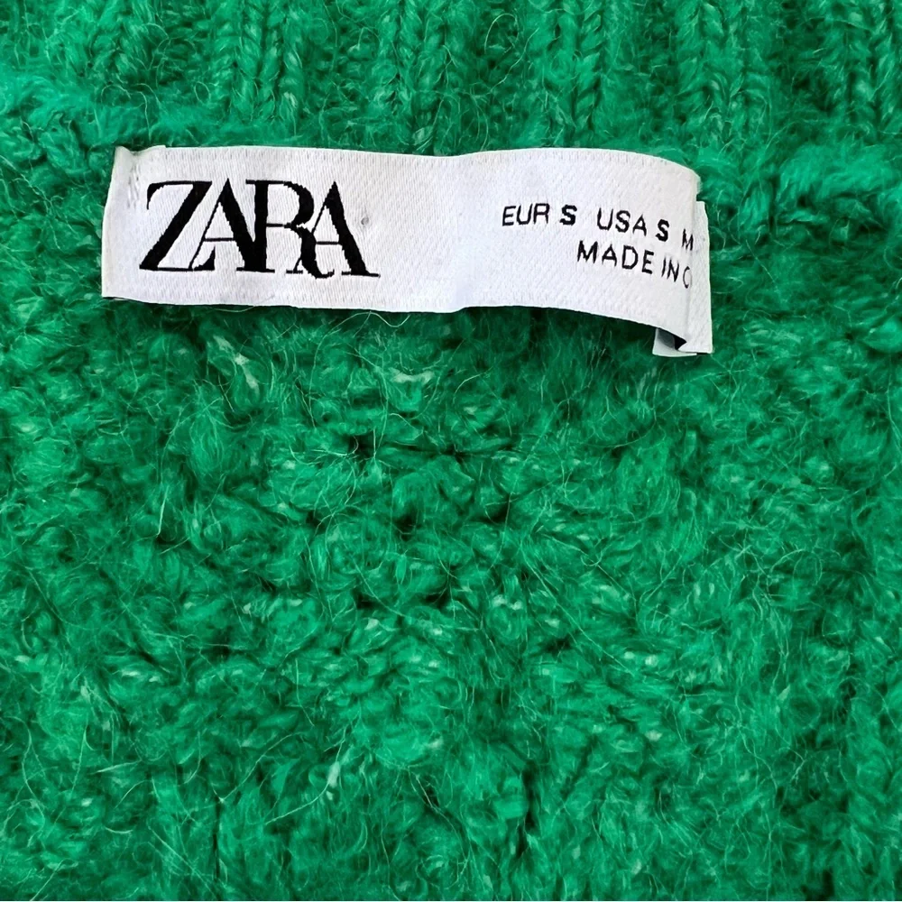 Zara Emerald Green Long Sleeve Cardigan w/ Decorative Buttons-Size Small - Picture 6 of 9